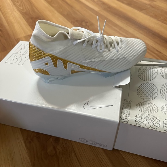 Nike Mercurial Superfly 9 Academy By You White and Gold Soccer Cleats BRAND NEW - Picture 1 of 5